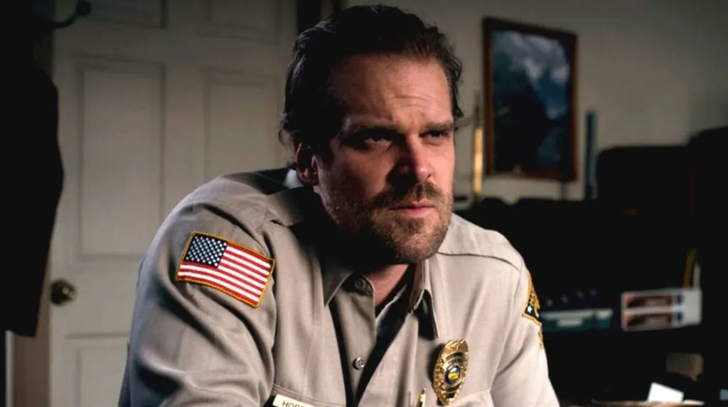David Harbour termina de filmar la temporada 3 y se despide de su bigote