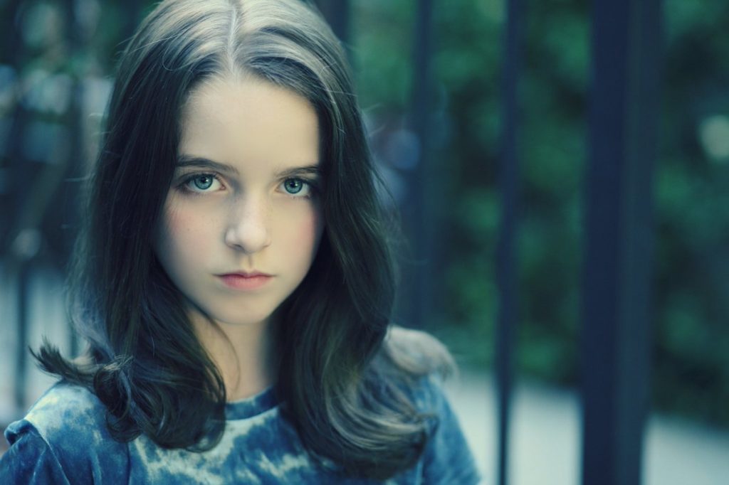 McKenna Grace interpretará a la pequeña Sabrina en el especial de Navidad