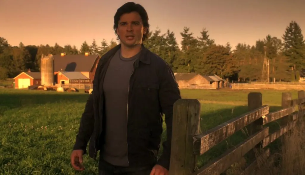 Stephen Amell insinúa un gran guiño a la serie 'Smallville' dentro del cruce 'Elseworlds'