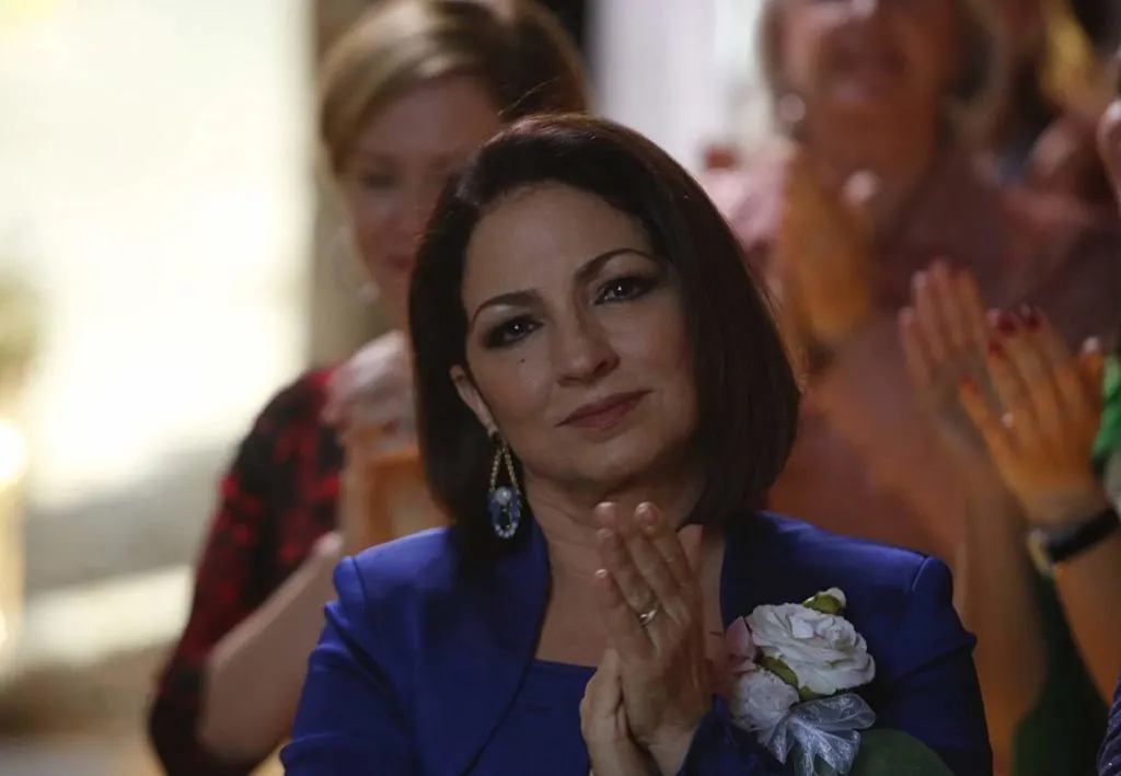 Imágenes oficiales de Gloria Estefan en la tercera temporada