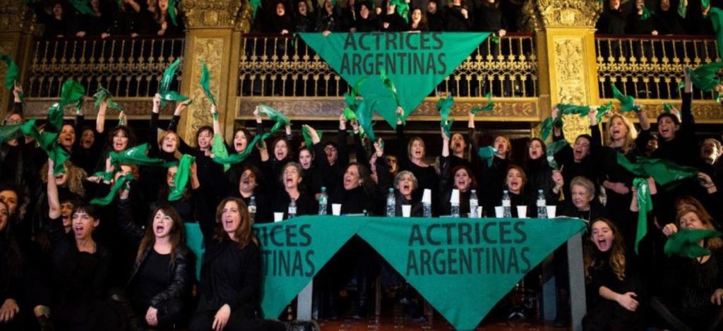 Actrices Argentinas unidas para denunciar a un famoso actor por violación de menores