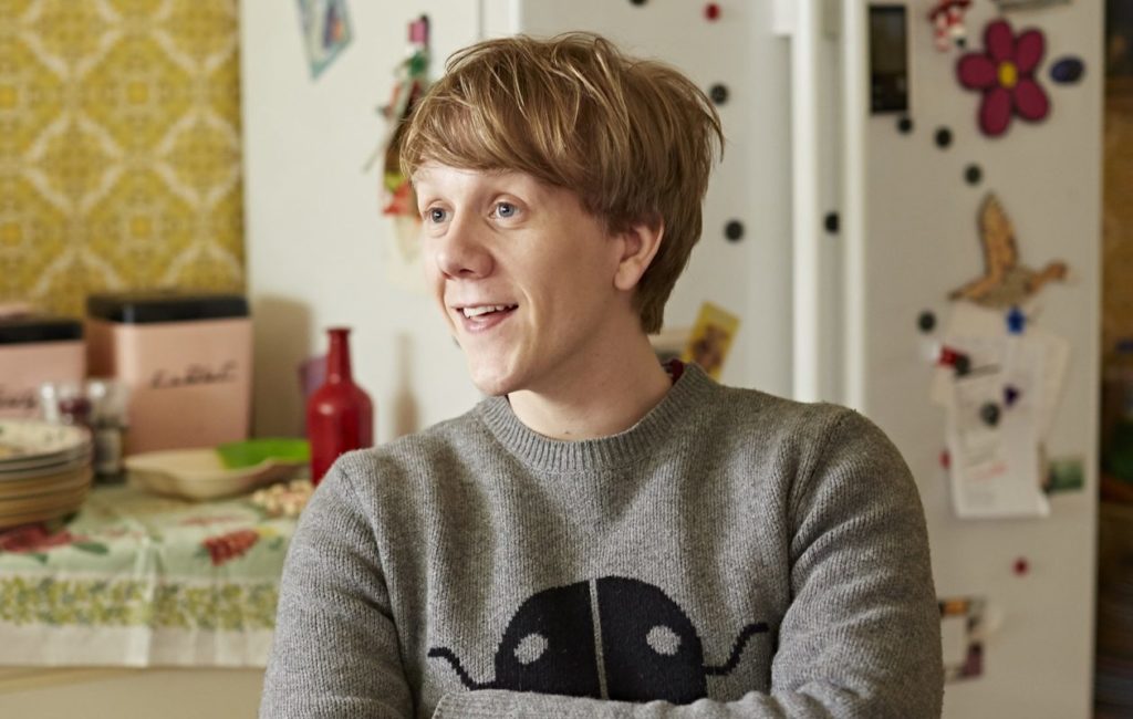 Freeform da luz verde a la comedia del creador de 'Please Like me'