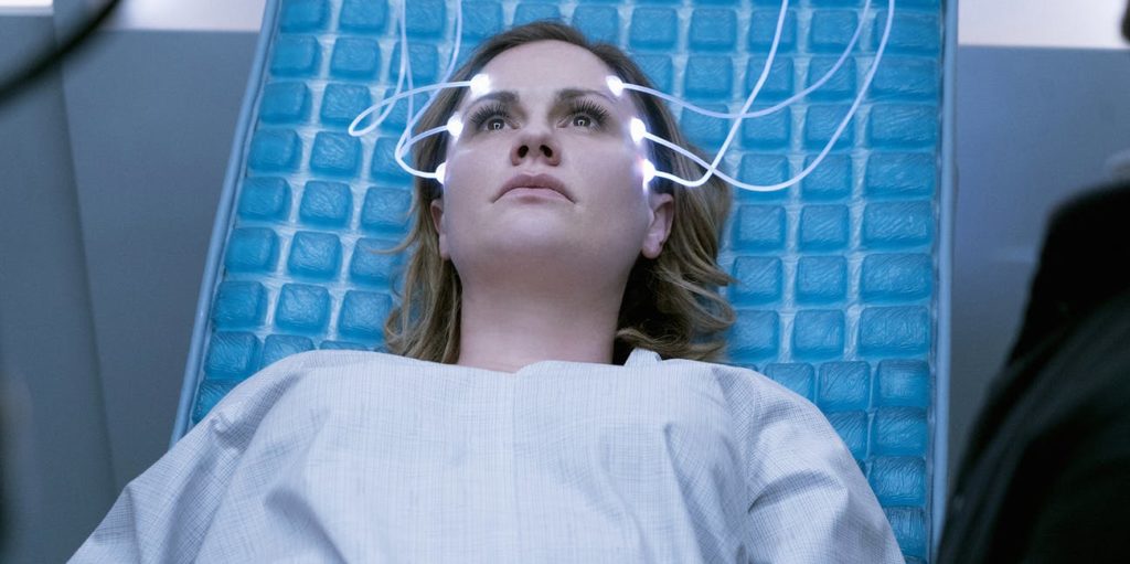 El enfrentamiento de futuros distópicos: Black Mirror vs. Electric Dreams