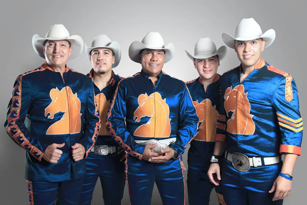 TNT producirá bioserie del Grupo BRONCO