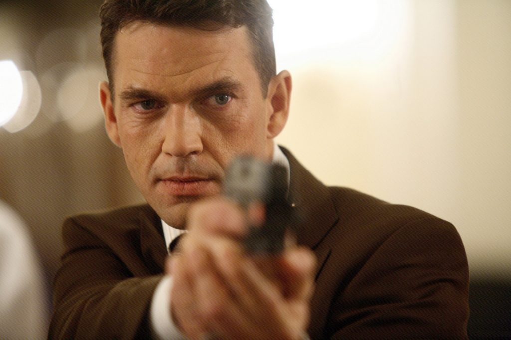 Dougray Scott se une al piloto en un rol importante