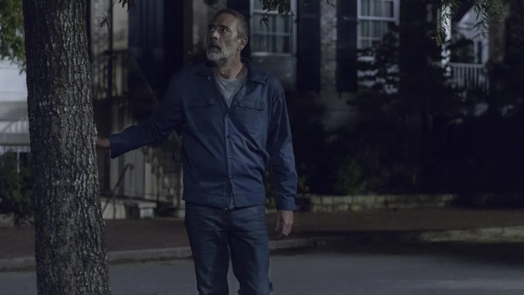 Negan deambuló libremente por el apocalipsis zombie y los fans se expresaron