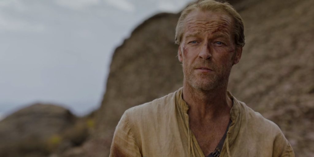 Primer vistazo a Iain Glen como Bruce Wayne en el set de grabación