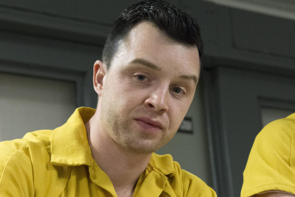 Noel Fisher regresará a la serie en la temporada 10