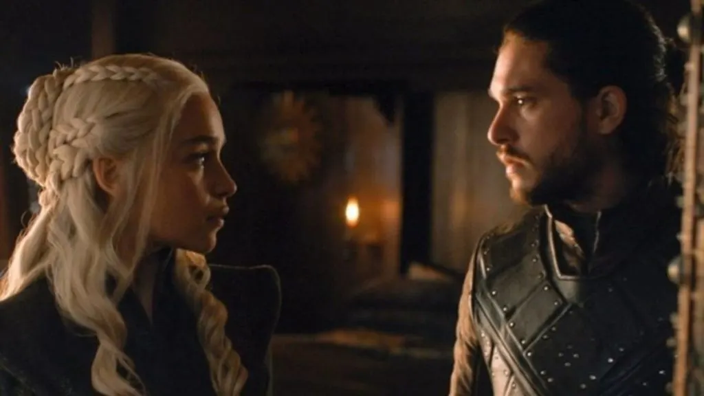 La razón por la que Emilia Clarke odiaba filmar escenas eróticas