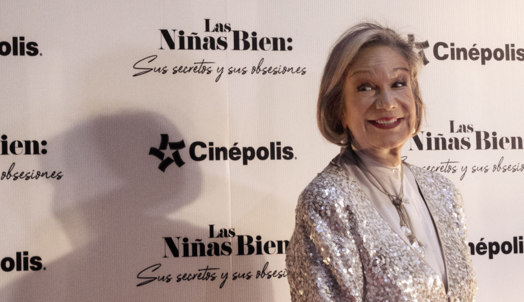 Guadalupe Loeza Niñas Bien