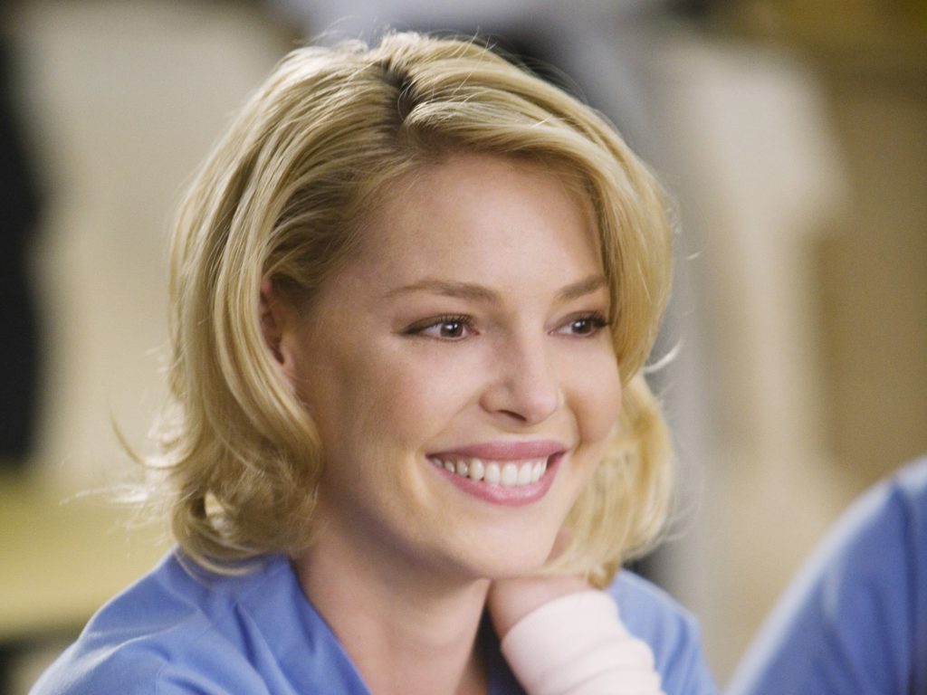 Los mejores 18 momentos y datos que aún recordamos de Izzie