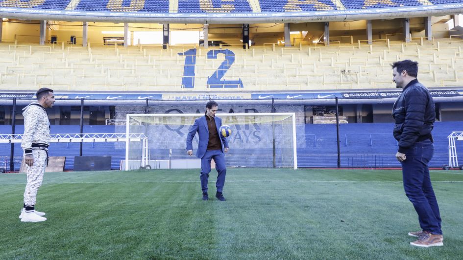 Palermo y Berlín entrevistan a Tévez