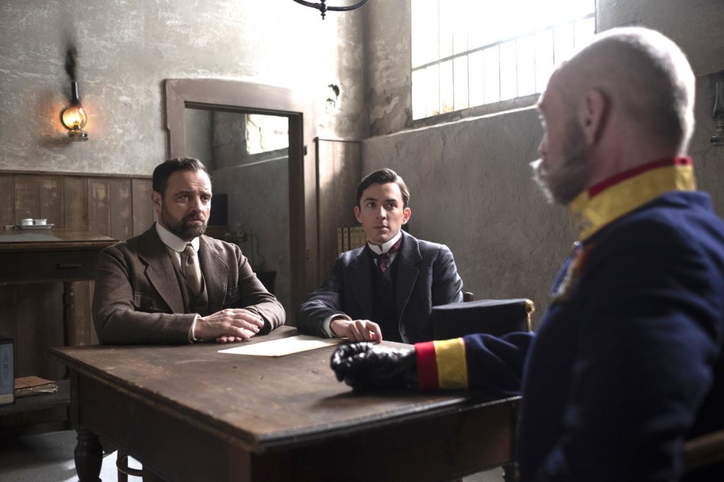 La nueva serie del escritor de Sherlock fue comprada por la BBC