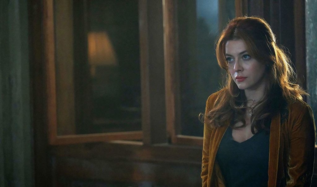 Elena Satine se une al elenco de la adaptación de Netflix