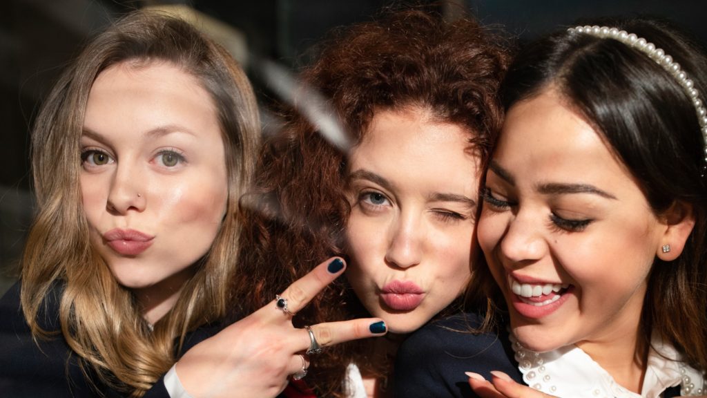 ¿Cuál de las chicas de Las Encinas es la más guapa y sexy?