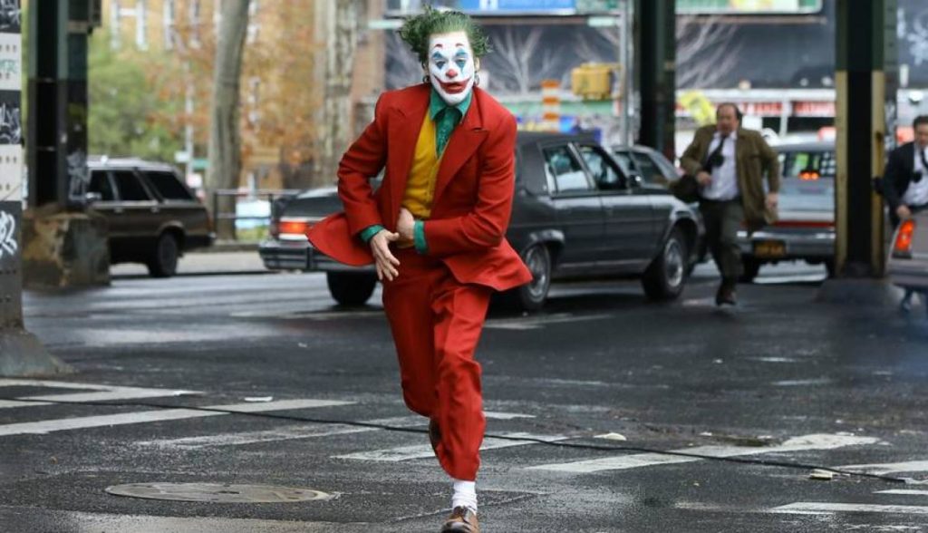 El FBI y la policía están monitoreando un posible atentado en el cine