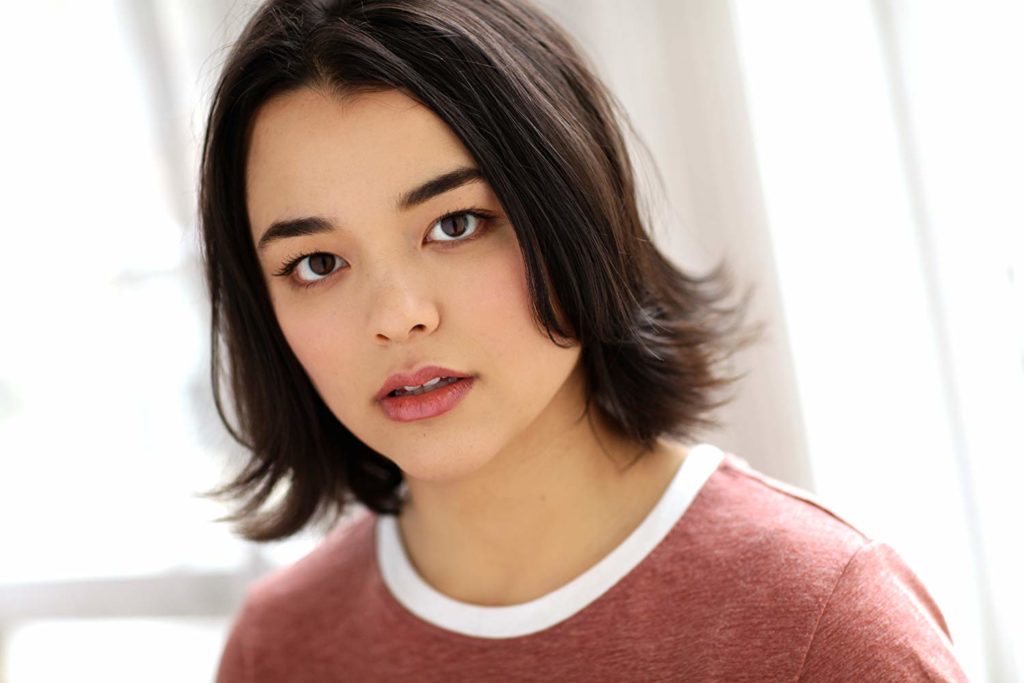 Austin Abrams y Midori Francis protagonizarán la serie producida por Nick Jonas