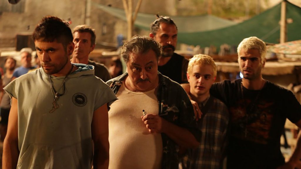 La tercera temporada se salva y se muere por la trama global