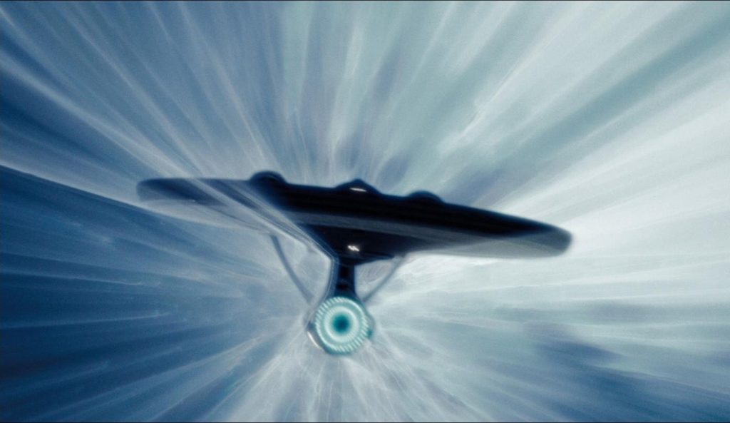 ¿Por qué es mejor la velocidad Warp que el hiperespacio de Star Wars?