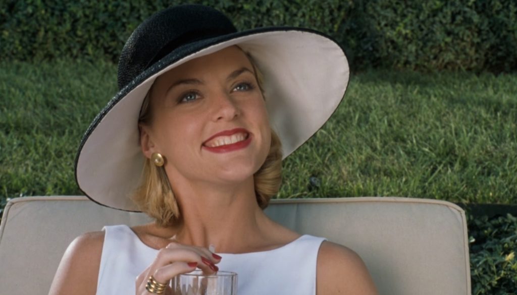 Primera imagen de Elaine Hendrix como la nueva Alexis Carrington