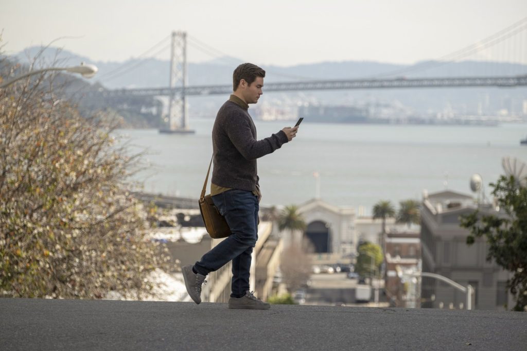 Una comedia liviana que cumple con su objetivo, pero...