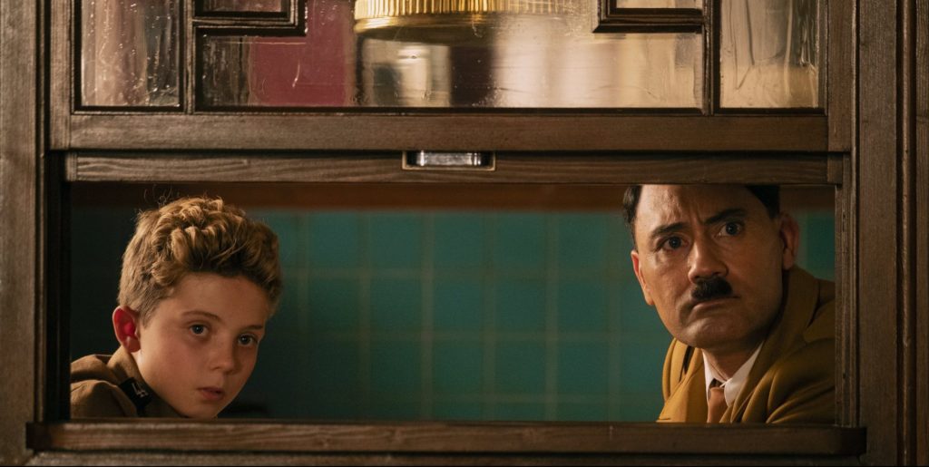 9 secretos del detrás de escena de la polémica comedia dirigida por Taika Waititi