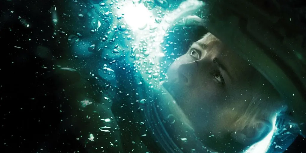 Kristen Stewart carga de manera eficiente una cinta que nos lleva a descubrir el terror del océano, pero…