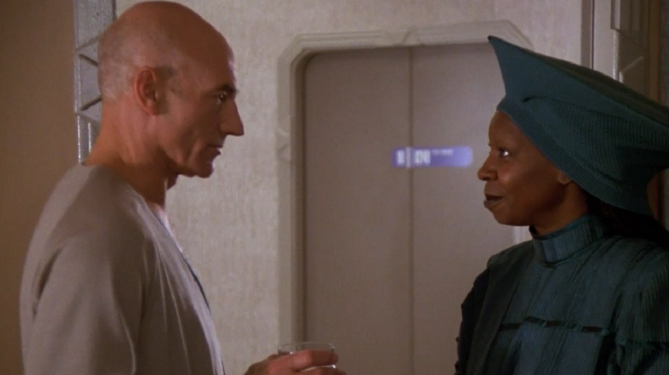 Patrick Stewart invita a Whoopi Goldberg a la segunda temporada