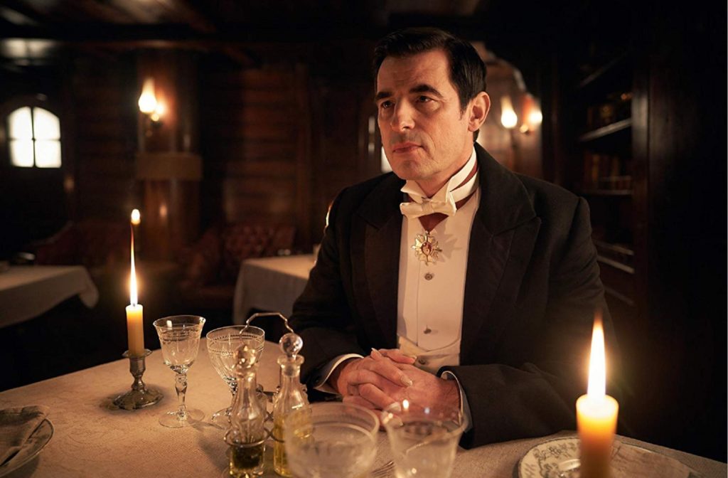 8 diferencias que hallamos entre la novela original y la nueva miniserie sobre el Conde