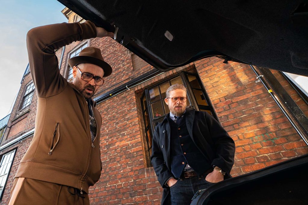 La elegancia británica se codea con la mafia y el asesinato, pero…