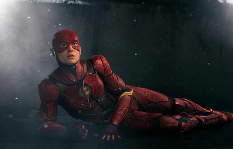 Esta sería la sinopsis de la película protagonizada por Ezra Miller
