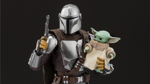 Anuncian figuras japonesas de Mando y Baby Yoda