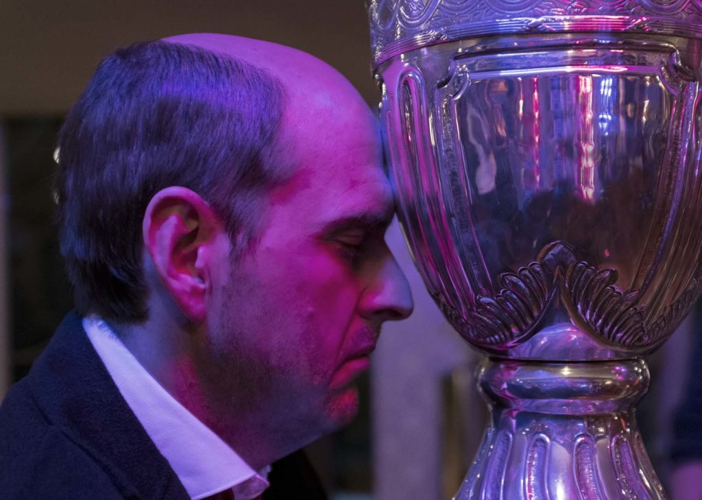 Vimos los primeros episodios y te contamos TODO sobre la serie más polémica del momento