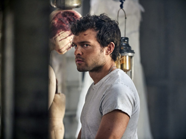 Alden Ehrenreich en Brave New World