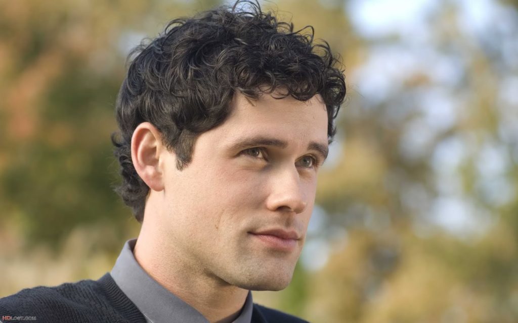 Ben Hollingsworth tendrá un rol más importante en la segunda temporada