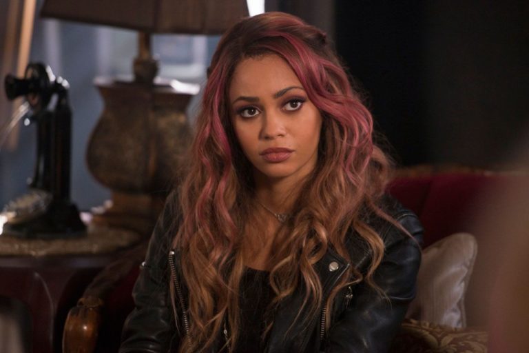 Vanessa Morgan revela que le pagan menos que a sus compañeros regulares