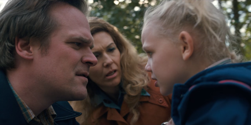 Veremos MÁS sobre el pasado de Hopper en la próxima entrega, ¿pero cómo?