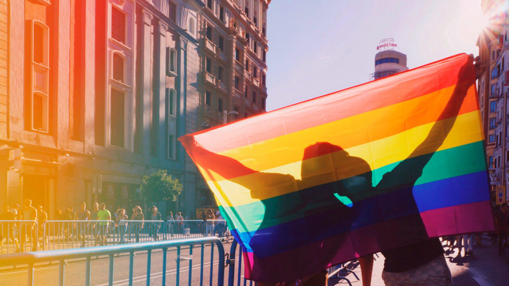 Lifetime anuncia su primera película de Navidad centrada en un romance gay