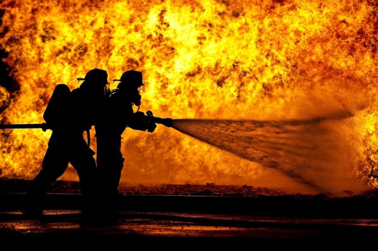 Estas son las mejores películas y series que retratan el arduo trabajo de los bomberos