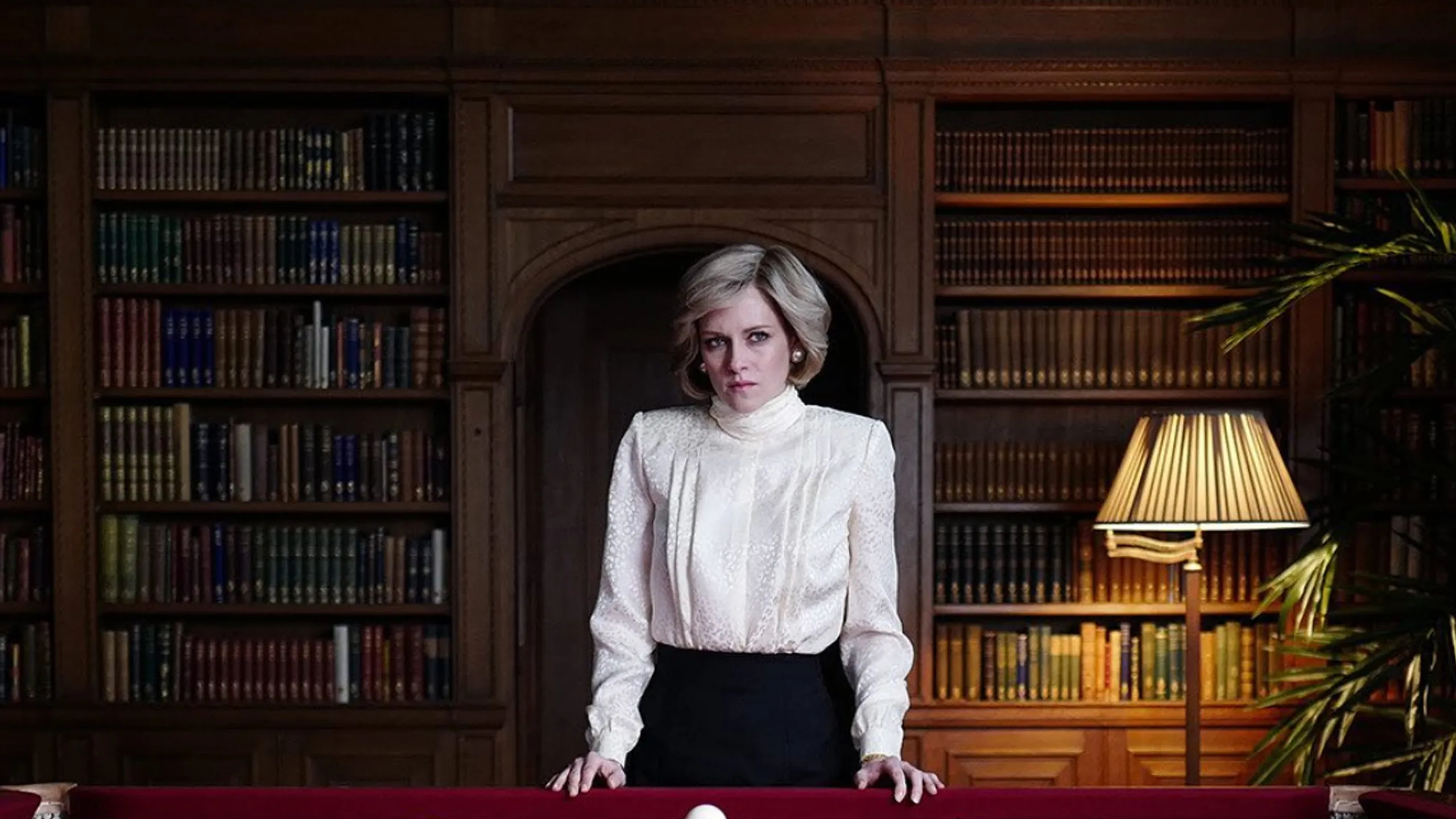 Spencer está más cerca de ser un cuento de terror que de hadas, pero…