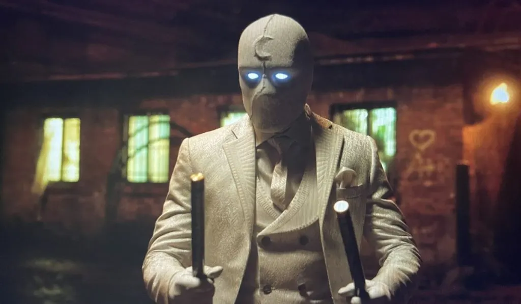 ¿Qué diferencias hay entre los dos trajes de Moon Knight?
