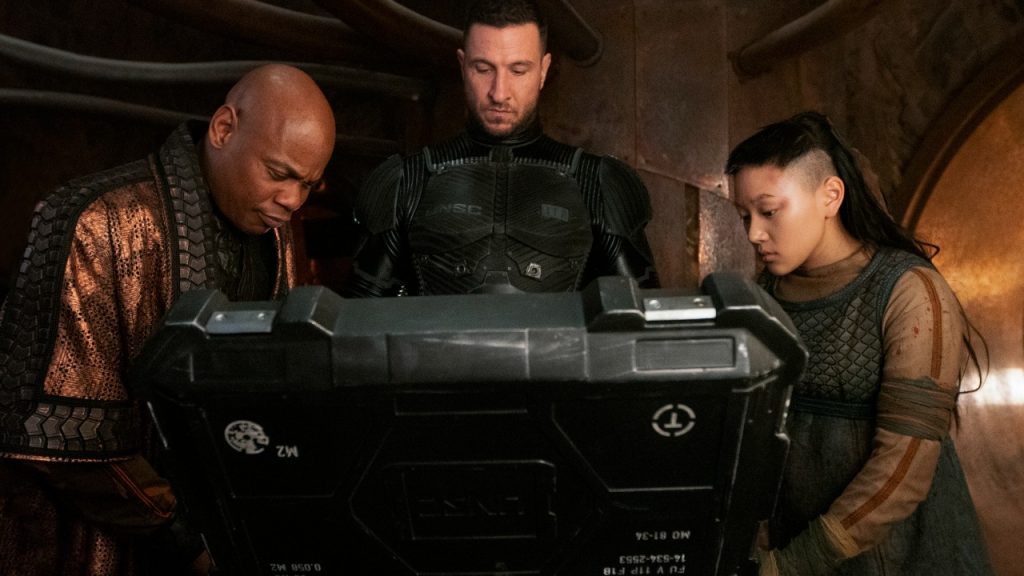 Pablo Schreiber responde a los fans que odian la adaptación de Halo