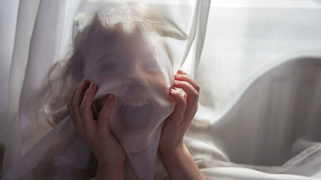 Ruth Platt habló de TODO lo relacionado a su película La Huésped Maldita