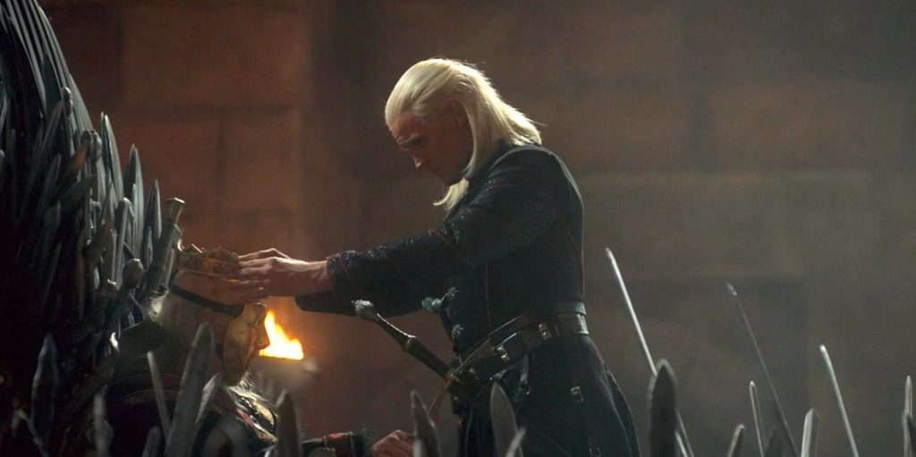 HOTD: El momento entre Daemon y Viserys con la corona fue improvisado
