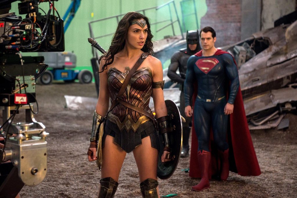 DC ya no quiere ver a Gal Gadot y Henry Cavill… ¡y los borra de The Flash!