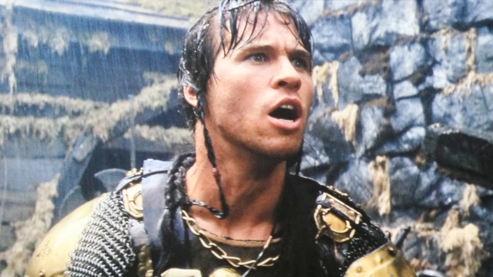 ¿Cuál es la enfermedad que marca la ausencia de Val Kilmer en la serie Willow?