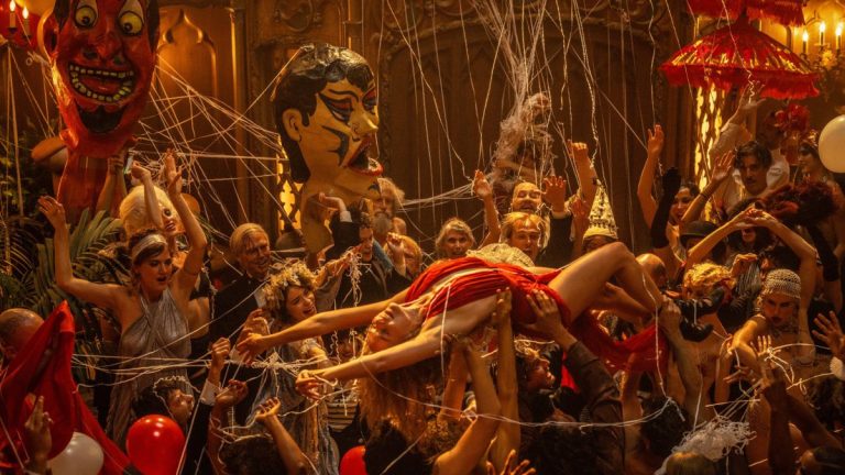 La película Babylon es un vistoso, épico y decadente desastre cinematográfico, pero memorable