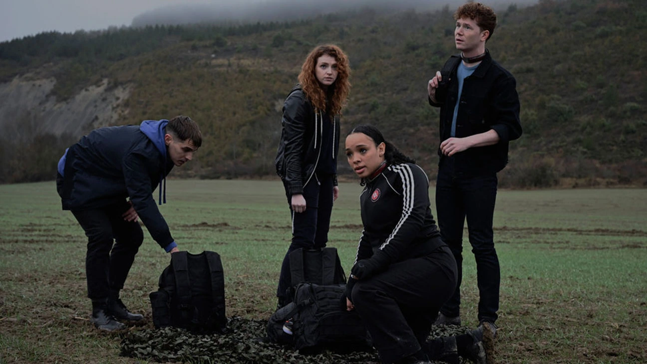 ¡Las clases terminan para Vampire Academy! Peacock cancela la serie tras una temporada