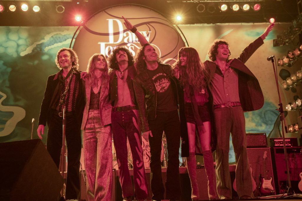 ¿Por qué no aparece Pete en Daisy Jones & the Six? ¡El showrunner lo explica!