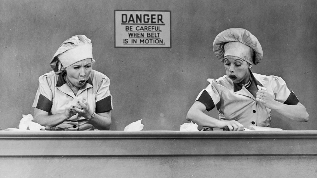 Las mujeres y la comedia: una relación compleja dentro del cine y la televisión